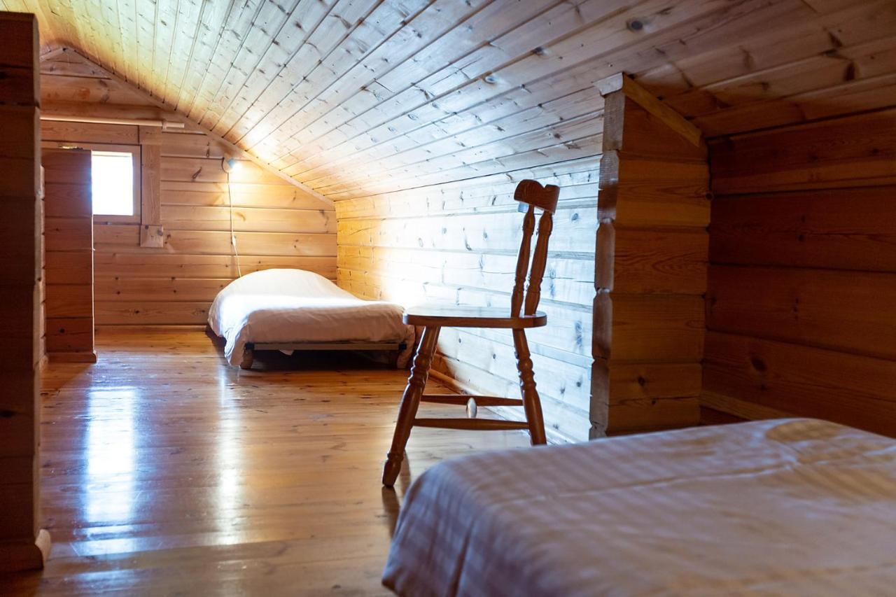 Les Chalets De Grazimis Condom Bagian luar foto