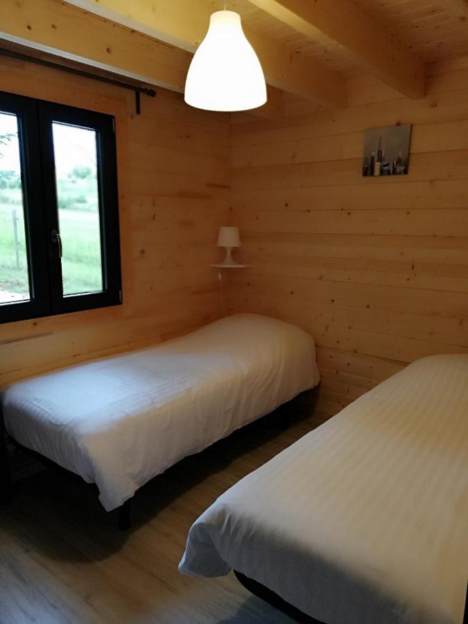 Les Chalets De Grazimis Condom Bagian luar foto